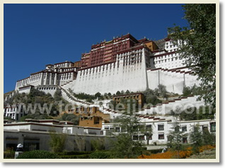 Beijing Xian Lhasa Chengdu Shanghai 16 Day Train Tour